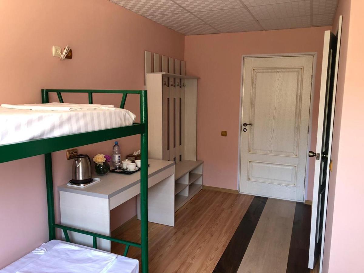 Hostel Mandarin أكتاو المظهر الخارجي الصورة